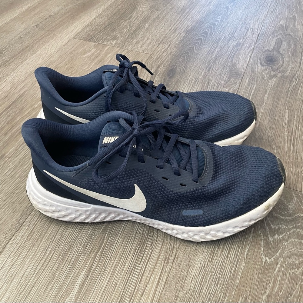 Nike Revolution Men's Blue Running Shoes Size 9